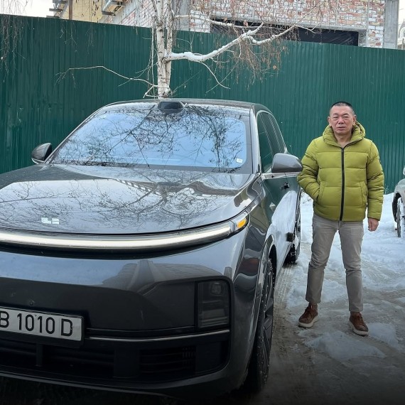 Чем надо заниматься чтобы купить крутую машину?