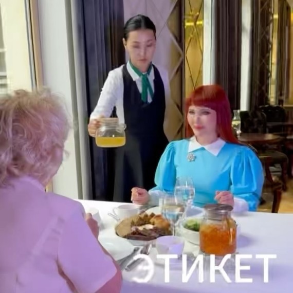 Этикет за столом. Старайтесь есть тихо и без разговоров