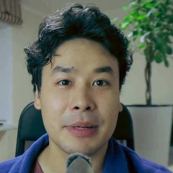 Как переводится "примерно через 20 минут" на английский?