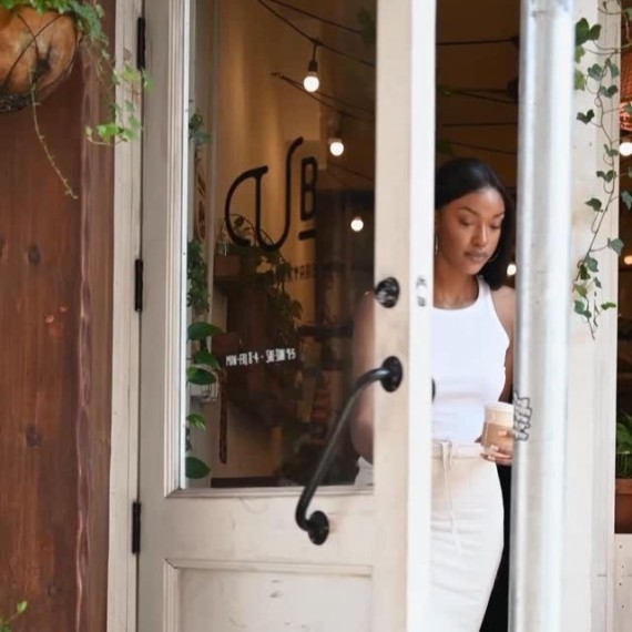 Интересная фраза на английском языке: line cutter